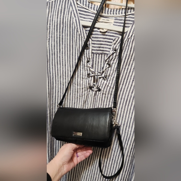 Wilson's Pelle Studio Black Leather Crossbody Wristlette Bag - Picture 4 of 16